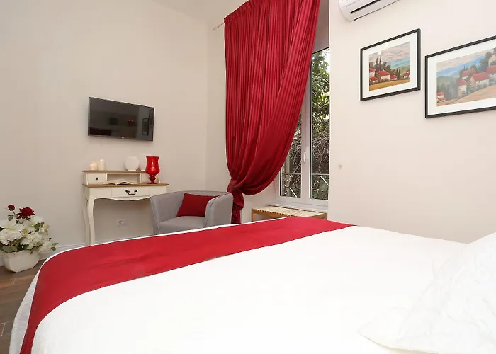 Guest house Daplace - Arena House 4*
